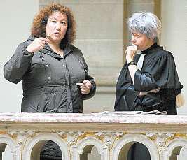 Sabine Rinckel et son avocate MeDominique Harnist, hier, à la cour d’appel de Colmar. Photo Hervé Kielwasser