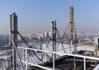 Une antenne-relais en banlieue parisienne (Sipa)