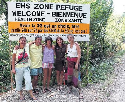 UN LIEU TENU SECRET DANS LA DROME, LE 9 AOUT. Le camping est situé dans une zone qui n’est couverte par aucun opérateur téléphonique.