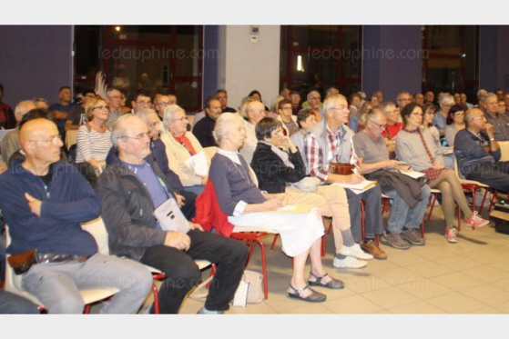 Un collectif a organisé une réunion, mercredi soir à Livron.