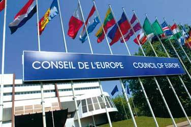 Résolution 1815 du Conseil de l'Europe : reconnaissance du danger et recommandation d'abaissement des seuils d'exposition des antennes-relais à 0,6V/m puis 0,2V/m - mai 2011