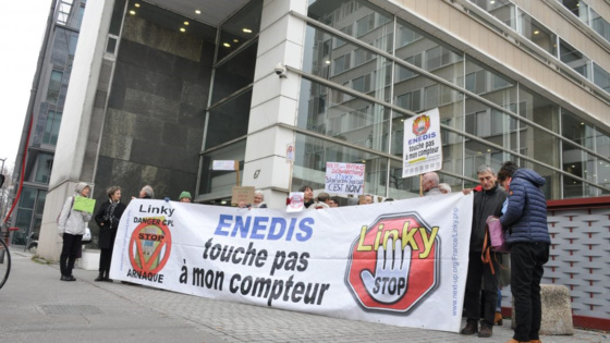 Manifestation contre la pose des compteurs Linky. (Photo : Clémence Beyrie).