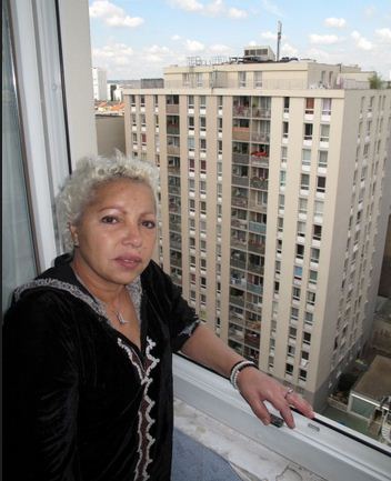 RUE D’ALÉSIA (XIVe), VENDREDI. Leïla estime que l’antenne est responsable de ses problèmes de santé