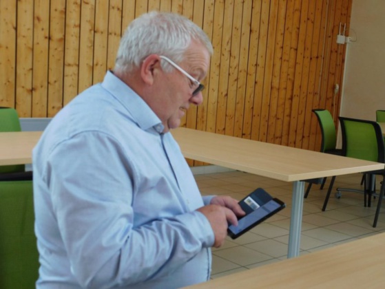 Yannick Le Goff, le maire de Grâces, s’interroge sur ce projet d’installation d’une antenne-relais, sur le parking de la grande surface Carrefour. (©L’écho de l’argoat)