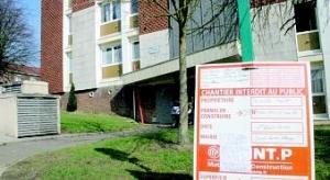 Le permis de construire trône toujours au pied de la résidence Voltaire, rue Michelet à Saint-Laurent-Blangy.