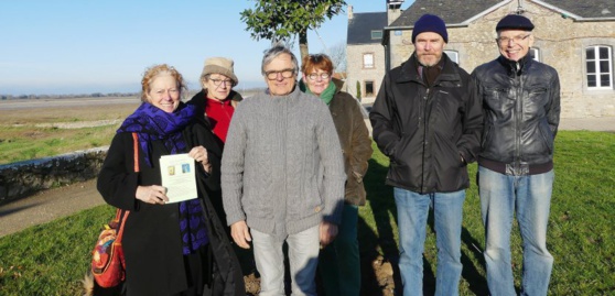 Aliette Cadic-Palerm, Claudine Malbouyssoux, Michel Juhel, Anne Le Garrec, Philippe Montary et Francis Bodu, les chevilles ouvrières de la conférence-débat sur le compteurs "Linky". - Catherine Lamellière