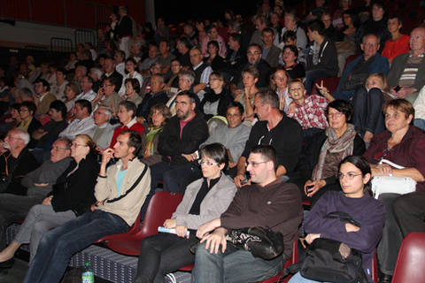 "Vals-près-Le Puy : la puissance des antennes relais en question" - leveil.fr - 22/09/2012