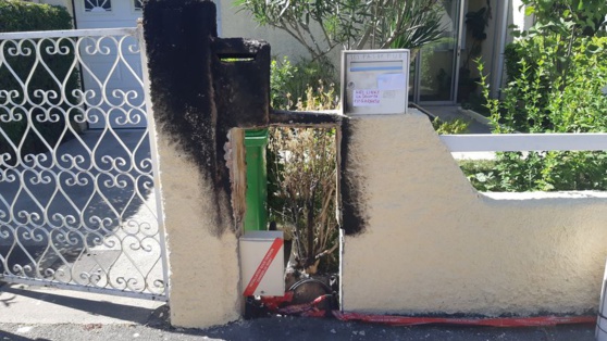 L' entrée de la maison d'Alain Germon avec un mur et un pilier "qui venait d'être repeint" souligne t'il © Radio France - JM Le Ray