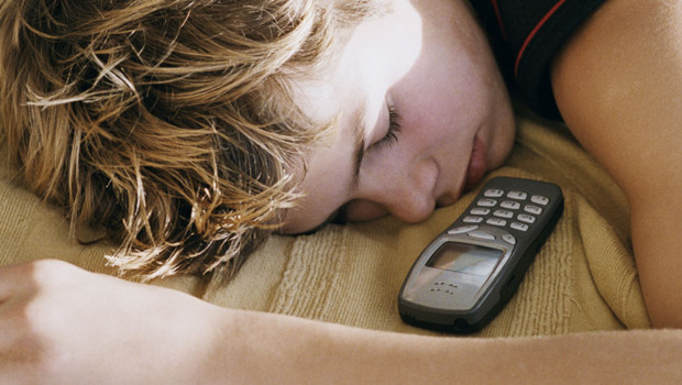 L'hyperconnexion : le mal d'une époque (la preuve en images et en vidéo) - septembre 2014 L'hyperconnexion : le mal d'une époque (la preuve en images et en vidéo) - septembre 2014